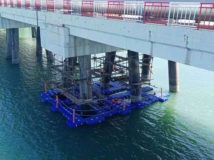 custom floating platform for offshore construction work